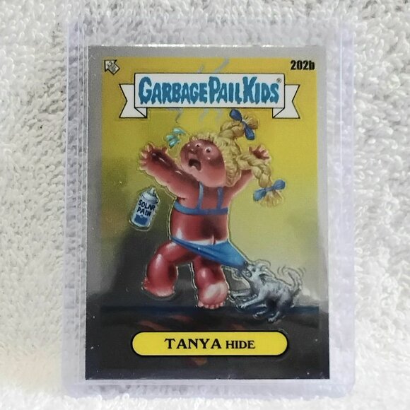 5/$20 Mint 2022 Topps Chrome GPK Tanya Hide Card 202b!! - Picture 1 of 2